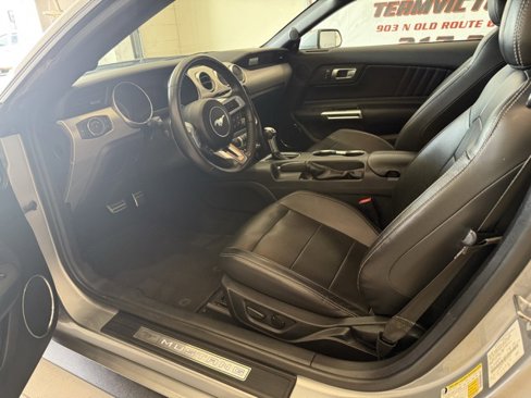 Used 2021 Ford Mustang Premium image 11