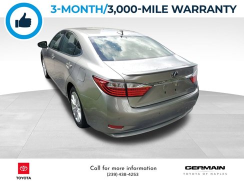 Used 2015 Lexus ES 300h image 9