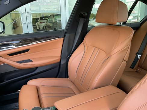 Used 2019 BMW 530i w/ Luxury Package image 28