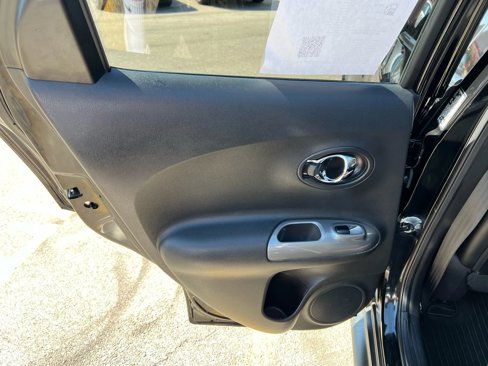 Used 2015 Nissan Juke SL image 26