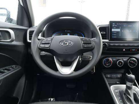 New 2025 Hyundai Venue SE image 19