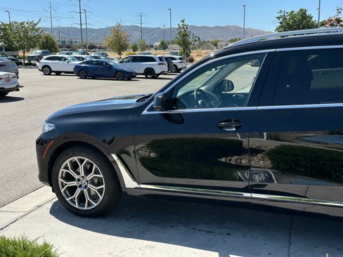 Used 2020 BMW X7 xDrive40i w/ Premium Package image 11