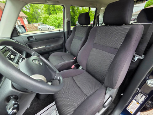 Used 2005 Scion xB image 8