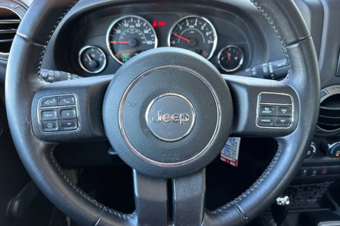 Used 2018 Jeep Wrangler Unlimited Sport w/ Connectivity Group image 17