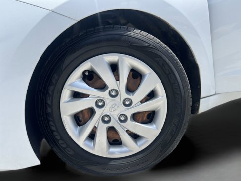 Used 2020 Hyundai Elantra SE w/ Cargo Package (C1) image 30