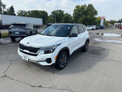 Used 2021 Kia Seltos S image 2