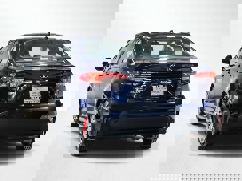 Used 2022 Toyota Corolla LE image 2