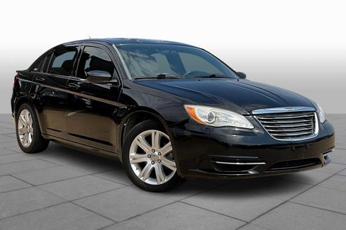 Used 2013 Chrysler 200 Touring w/ S Exterior Appearance Pkg image 3