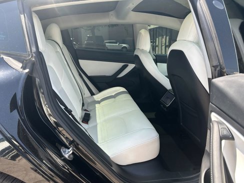 Used 2021 Tesla Model 3 Long Range image 22