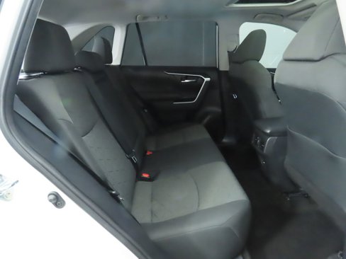 Used 2021 Toyota RAV4 XLE w/ Convenience Package image 22