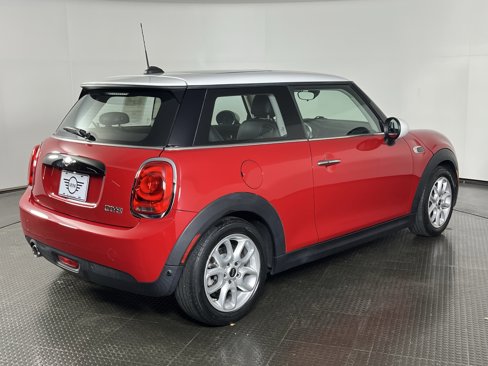 Used 2019 MINI Cooper 2-Door Hardtop w/ Signature Upholstery Package image 5