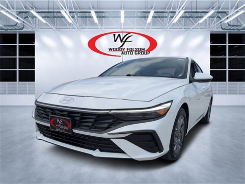 Used 2024 Hyundai Elantra SEL image 7