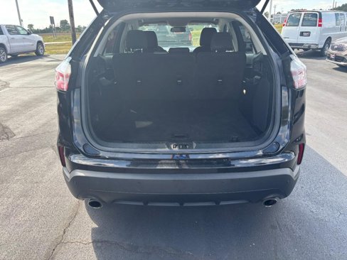 Used 2020 Ford Edge SE image 5