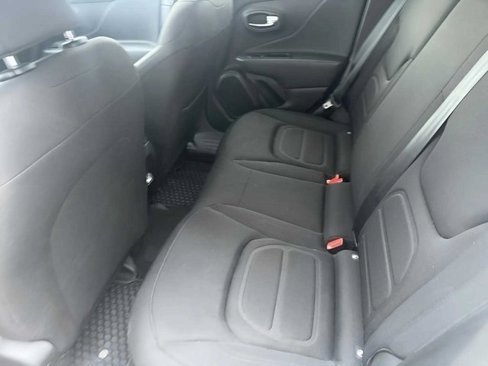 Used 2022 Jeep Renegade Latitude image 13