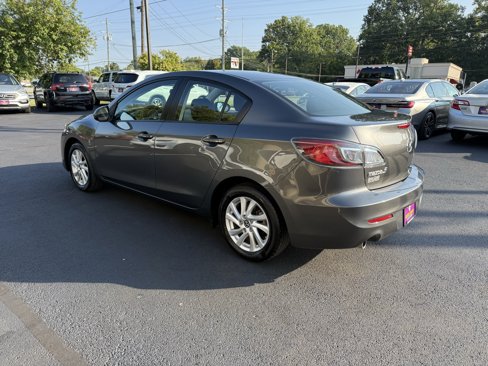 Used 2013 MAZDA MAZDA3 i Touring image 4