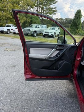 Used 2016 Subaru Forester 2.5i image 8