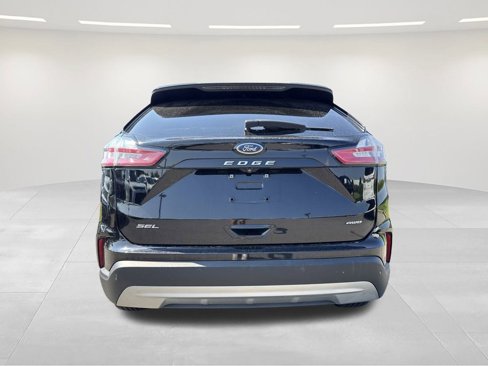 Used 2022 Ford Edge SEL w/ Convenience Package image 4