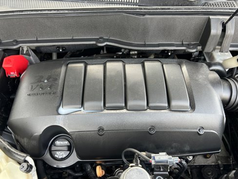 Used 2017 Chevrolet Traverse LT image 35