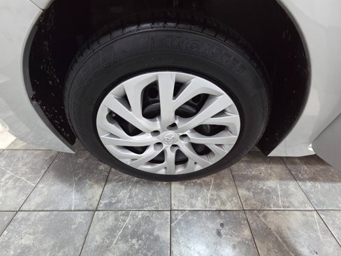 Used 2019 Toyota Corolla LE image 8