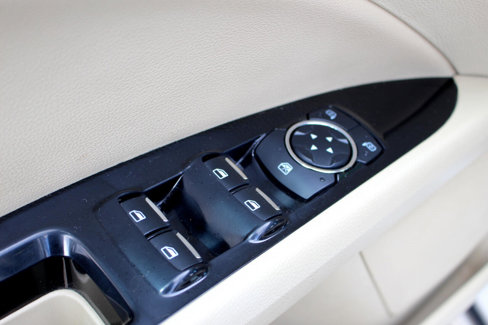 Used 2014 Ford Fusion SE w/ Equipment Group 202A image 13