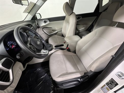 Used 2020 Kia Soul LX image 13