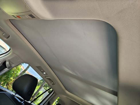 Used 2020 Volkswagen Tiguan SE w/ Panoramic Sunroof Package image 21
