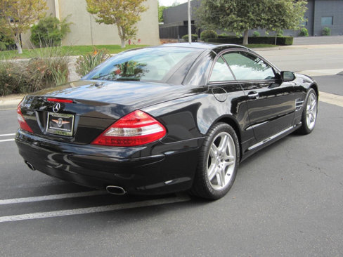 Used 2007 Mercedes-Benz SL 550 w/ AMG Sport Pkg image 3