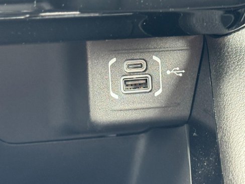 New 2025 Jeep Compass Latitude image 17
