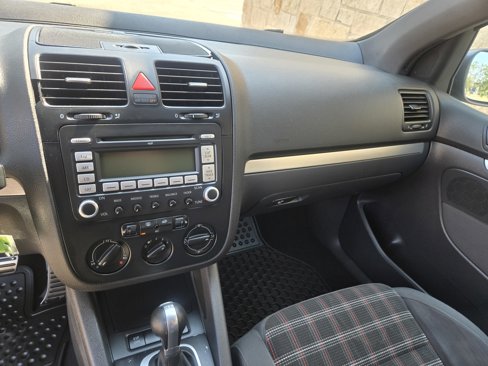 Used 2008 Volkswagen GTI 4-Door image 12