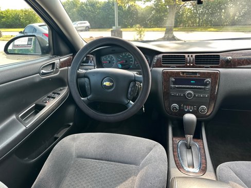 Used 2015 Chevrolet Impala LT w/ LT Sunroof Package image 22