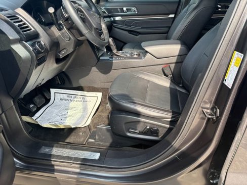 Used 2017 Ford Explorer Limited image 13
