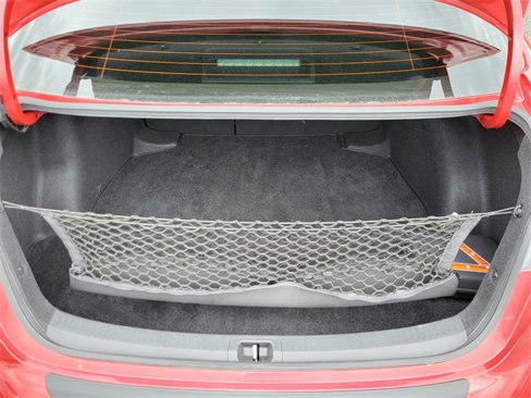 Used 2020 Toyota Corolla LE image 28