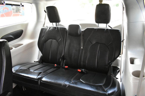 Used 2020 Chrysler Pacifica Touring-L image 10