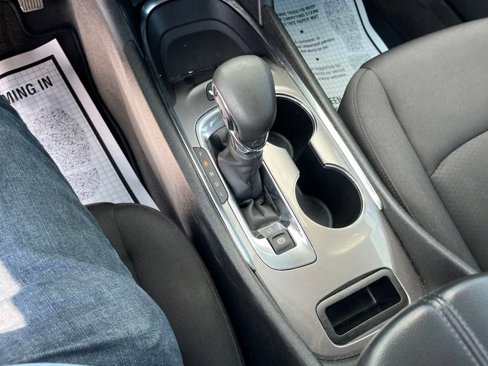 Used 2023 Chevrolet Malibu LT image 16