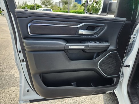 Used 2024 RAM 1500 Laramie image 39