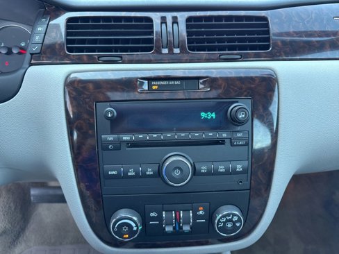 Used 2014 Chevrolet Impala LT w/ LT Sunroof Package image 29