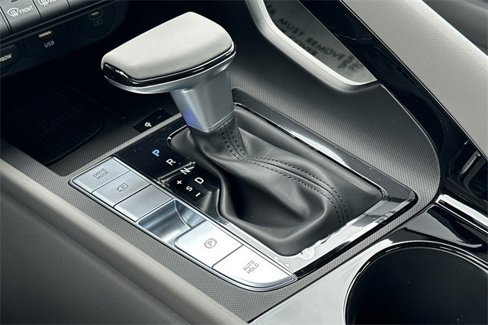 New 2025 Hyundai Elantra SEL image 17