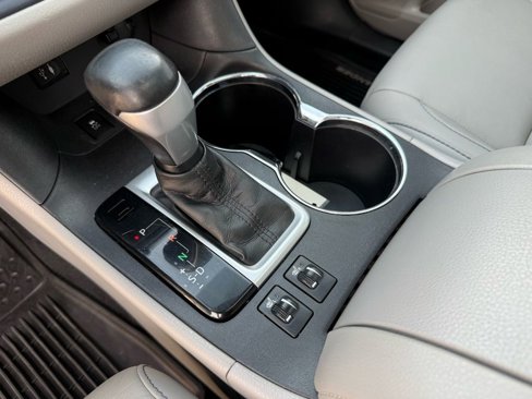 Used 2015 Toyota Highlander XLE image 30