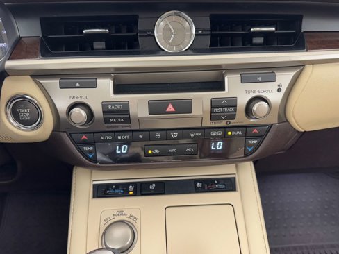 Used 2018 Lexus ES 350 w/ Navigation System Package image 21