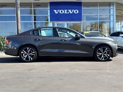 Certified 2025 Volvo S60 B5 Core image 6