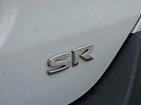 Used 2020 Nissan Kicks SR image 10