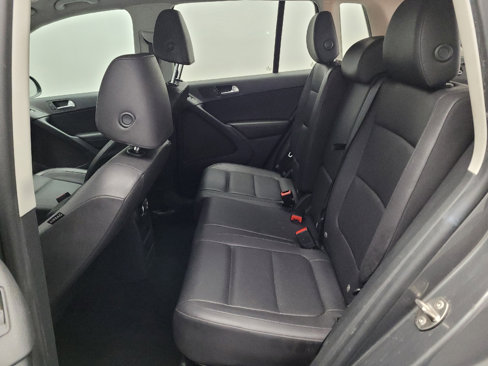 Used 2016 Volkswagen Tiguan S image 18