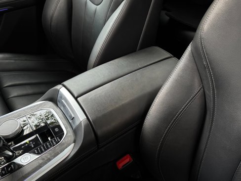 Used 2022 BMW X5 sDrive40i w/ Premium Package image 13