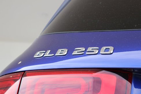 Used 2021 Mercedes-Benz GLB 250 4MATIC image 26