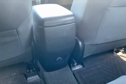 Used 2018 Toyota RAV4 LE image 37
