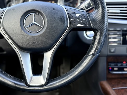 Used 2012 Mercedes-Benz E 350 4MATIC Sedan image 26