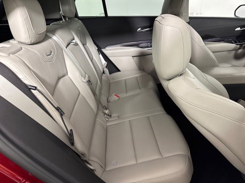 Used 2021 Cadillac XT4 Luxury image 29
