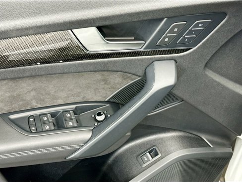 Used 2020 Audi SQ5 Premium Plus w/ Premium Plus Package image 22