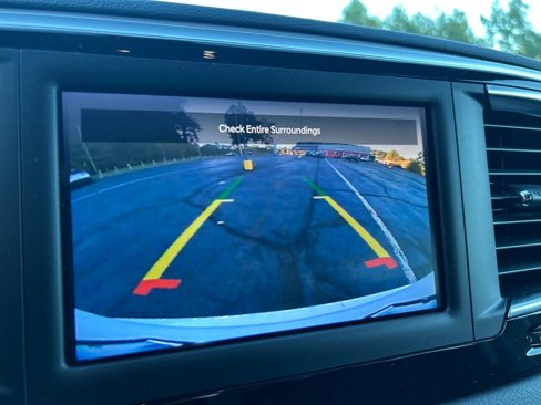 Used 2022 Chrysler Voyager LX image 22