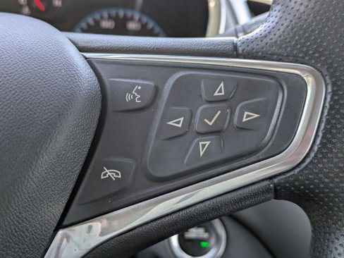 Used 2022 Chevrolet Equinox LS image 24